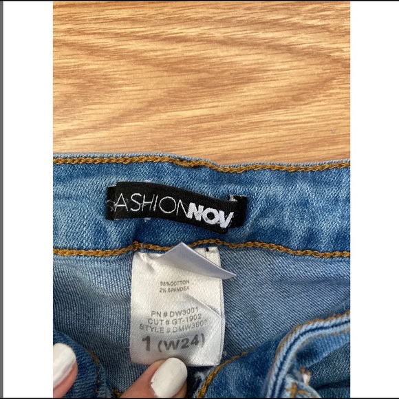 FASHION NOVA LIGHT BLUE SKINNY JEANS - Picture 6 of 6